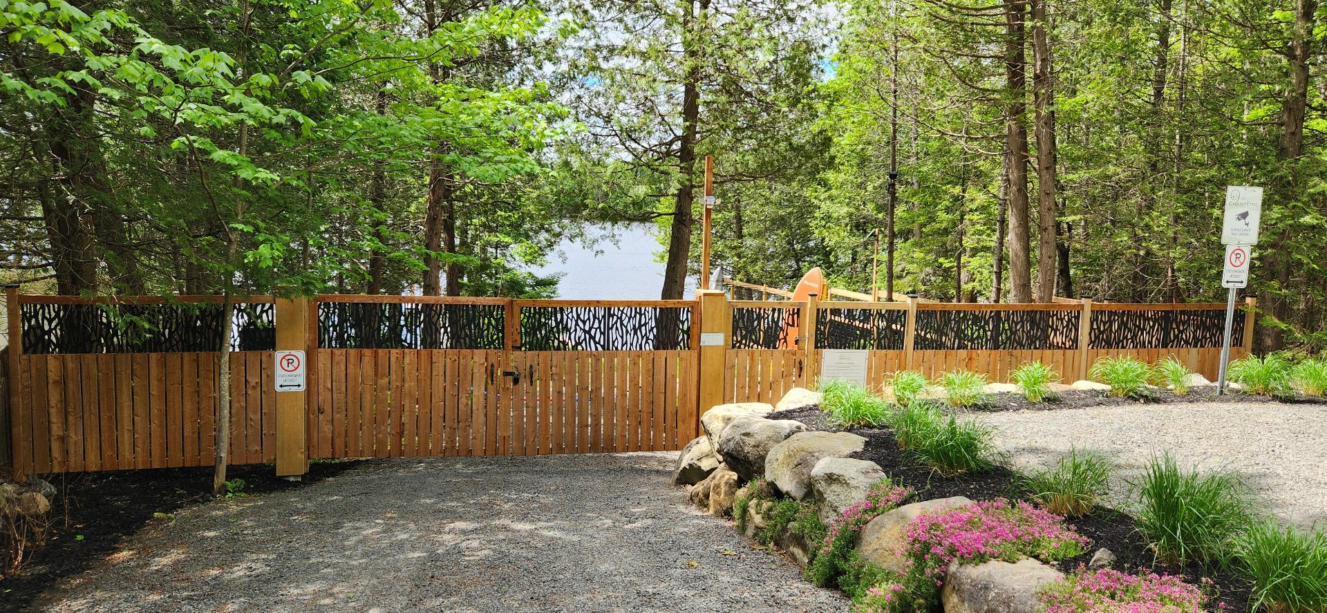 Accès au plan d'eau