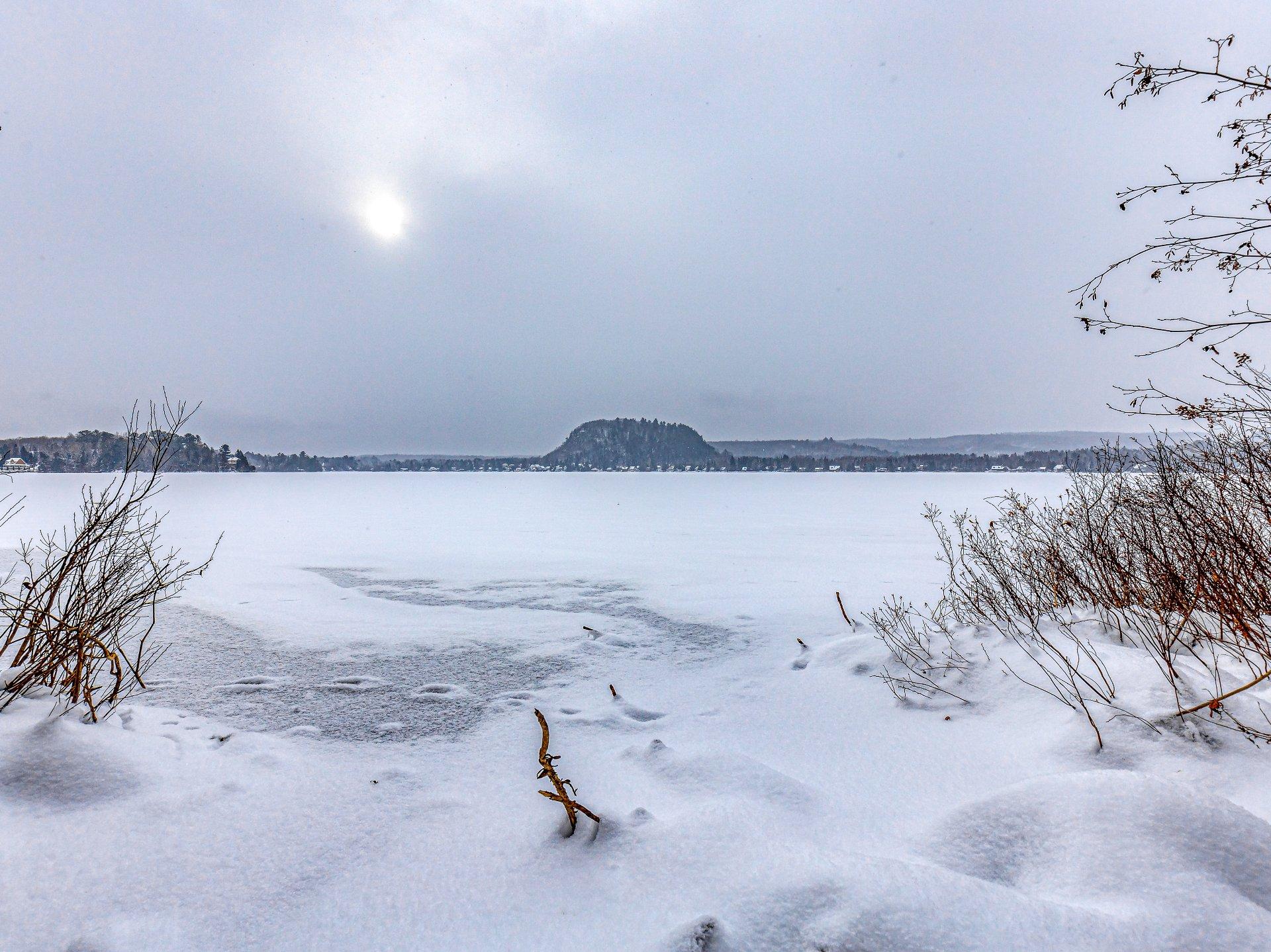 Accès au plan d'eau