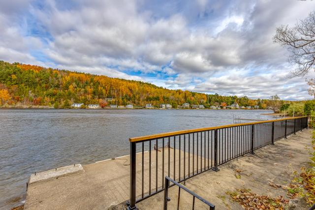 Accès au plan d'eau